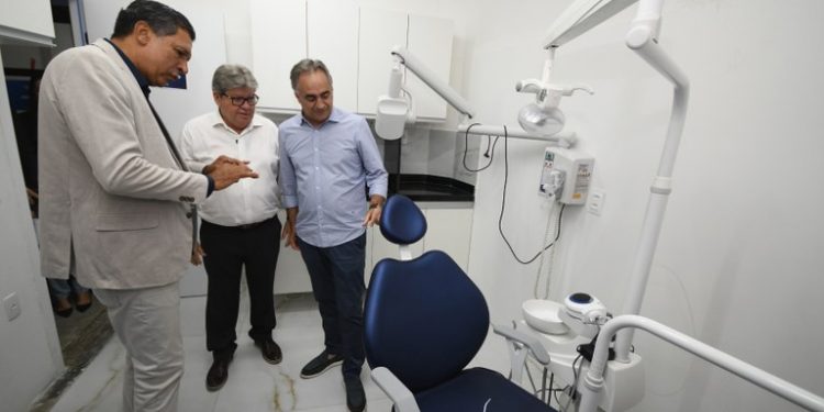 João Azevêdo entrega dragagem, armazéns e implanta projeto Porto Cidade com ações de inclusão social em Cabedelo