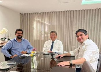 Prefeito de São Bento vislumbra futuro político brilhante para Adriano e Murilo Galdino na Paraíba