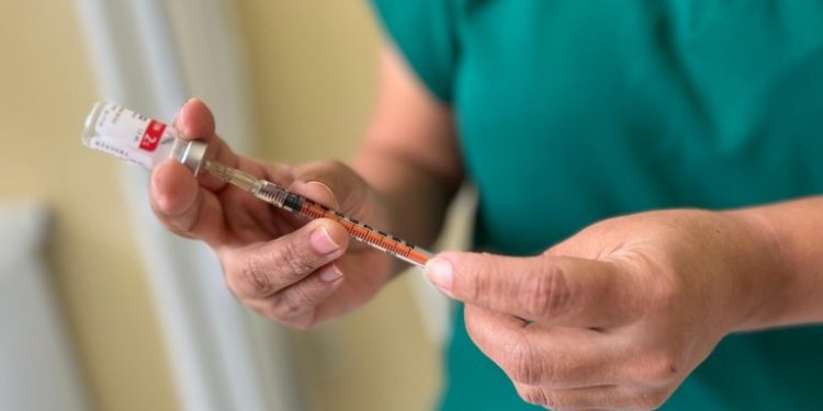 Complexo Clementino Fraga amplia realização de exame para diagnóstico da tuberculose