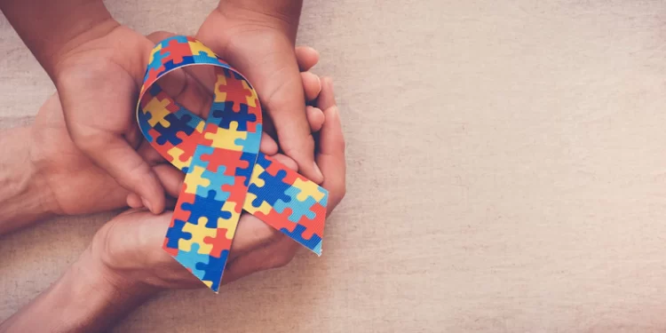 Lei garante atendimento psicossocial prioritário para mães de filhos com autismo