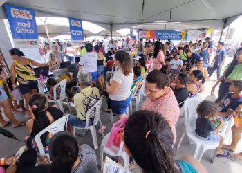 Leo Bezerra visita Caravana do Cuidar, no Bairro das Indústrias, e reforça transformação da cidade