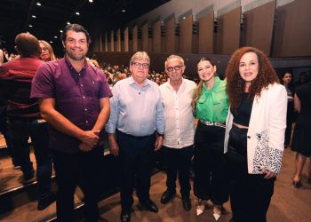 Cícero Lucena destaca valor e força dos territórios no empreendedorismo da Capital durante abertura da Expofavela