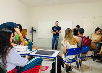 Coordenadoria LGBT e da Igualdade Racial promove oficina e entrega cestas do projeto SOS Diversidade
