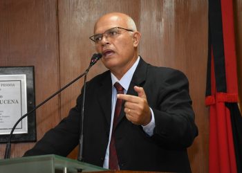 Vereador propõe memorial para homenagear profissionais vítimas de coronavírus