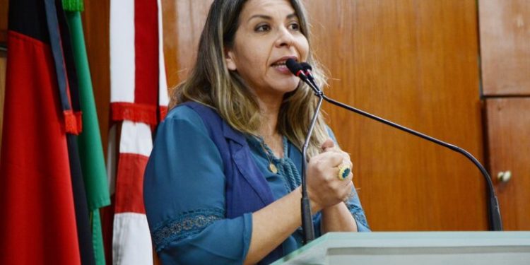 Após ter projeto de Lei rejeitado na CMJP, Eliza dispara: “vamos ter um país cheio de maconheiro”