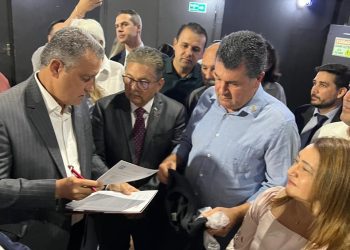 Presidentes da Famup e da ALPB entregam carta dos prefeitos ao ministro da Casa Civil
