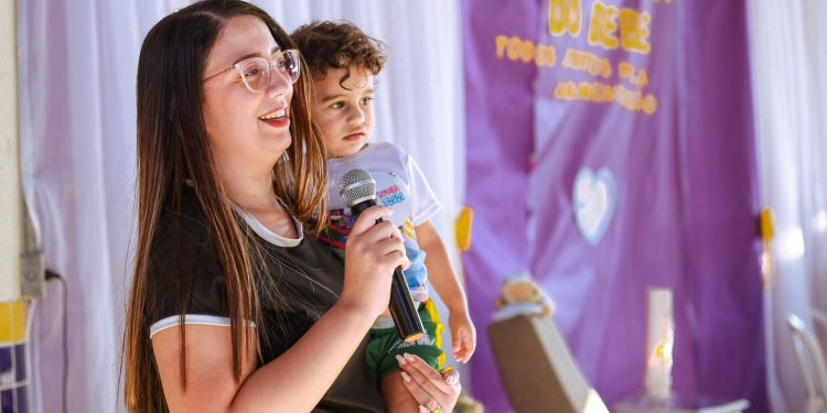 Mães com histórias inspiradoras são homenageadas no encerramento da Semana do Bebê