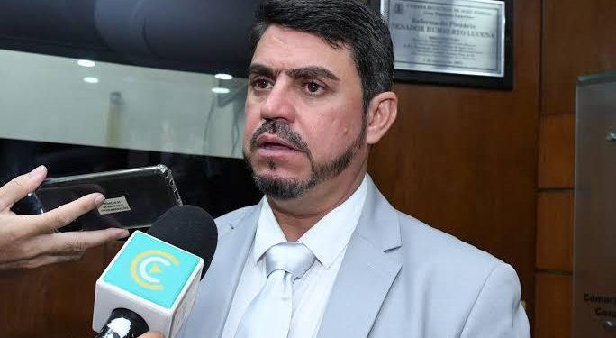 Presidente da CMJP homenageia API pelos 90 anos de fundação