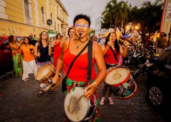 Atividades circenses e cortejo das Calungas movimentam o Centro Histórico