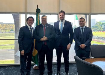 Bruno anuncia implantação da Casa da Mulher em Campina Grande e de novo posto da PRF