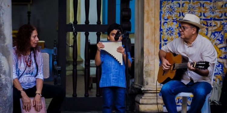 Espetáculos teatrais, culturas populares, literatura e cordel movimentam o Centro Histórico