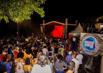 Público lota Casa da Pólvora em show de Cabruêra e Electro Bromance encerrando Festival