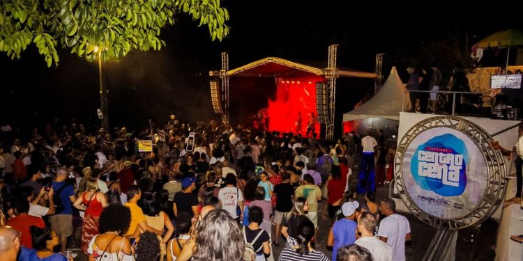 Público lota Casa da Pólvora em show de Cabruêra e Electro Bromance encerrando Festival
