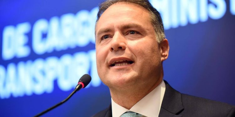 Renan Filho assina ordem de serviço para obras de adequação na BR-230/PB nesta terça-feira