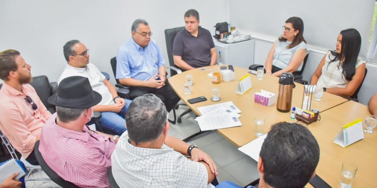 Prefeitura define planejamento logístico para Romaria da Penha em reunião com o reitor do Santuário