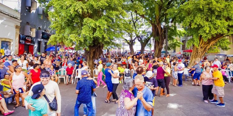 Sabadinho Bom vai ter Sanhauá Samba Clube neste final de semana