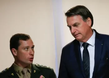Interlocutores dizem que Bolsonaro duvidou até o último minuto que Cid delataria