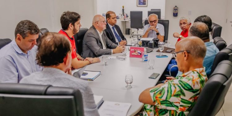 Em reunião com Associação Folia de Rua e vereadores, Cícero discute formato para as prévias carnavalescas de 2024
