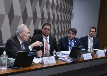 Nova lei do impeachment trará segurança jurídica e equilíbrio institucional, aponta debate