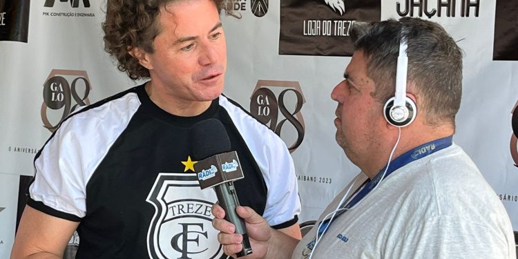 Veneziano participa da festa de 98 anos do Treze e destaca parcerias com os clubes de futebol de Campina Grande