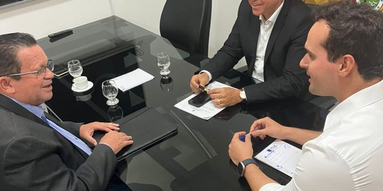 Olimpio solicita ao vice-governador a instalação da Delegacia para combater maus-tratos aos animais