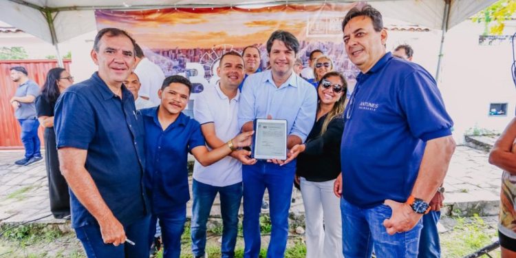 Leo Bezerra autoriza obras em quatro novas ruas do Alto do Mateus e atende pedido para incluir via que vai beneficiar cadeirantes