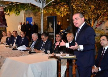 Instituições parabenizam Solon Benevides por lançamento de livro histórico