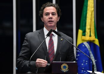 Veneziano alerta para mudança na proposta batizada de “PEC Vampiro”, para possibilitar a venda de sangue humano