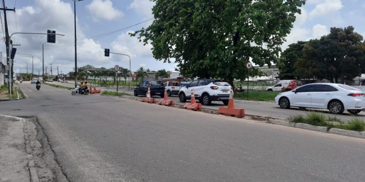 Semob-JP vai reforçar sinalização de bloqueio na Avenida Ranieri Mazilli