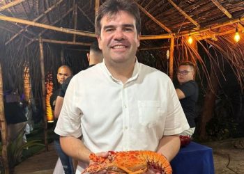 Sancionada lei de Eduardo Carneiro que classifica Pitimbu como a ‘Capital Paraibana da Lagosta’