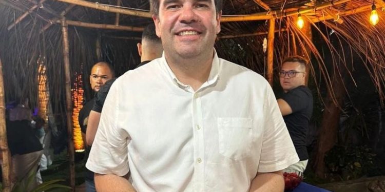 Sancionada lei de Eduardo Carneiro que classifica Pitimbu como a ‘Capital Paraibana da Lagosta’