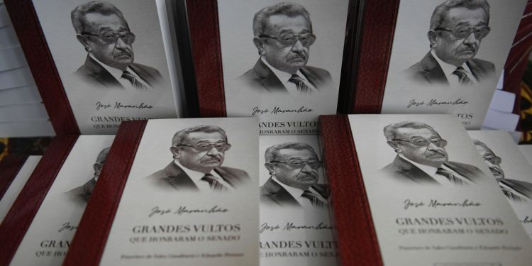 Veneziano preside lançamento do livro em homenagem a José Maranhão e lembra “exemplo de vida” do amigo e emedebista