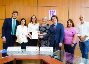 Veneziano e Bruno oficializam cessão de terreno para a construção da Casa da Mulher Brasileira em Campina Grande