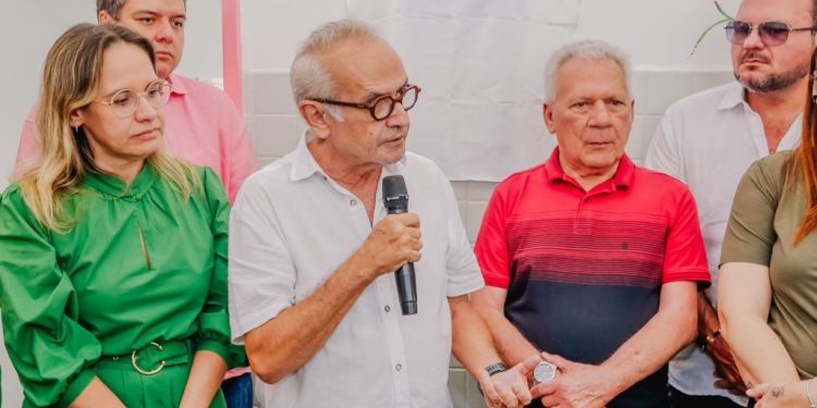 Cícero entrega Centro de Atenção Psicossocial após Prefeitura realizar obras para proporcionar atendimento mais humanizado