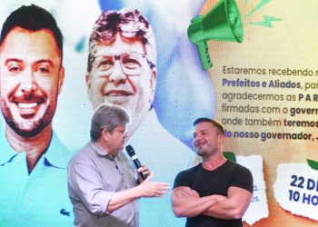 Caio Roberto oficializa adesão à base do governador João Azevêdo