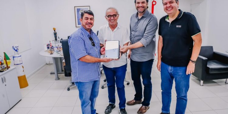 Cícero Lucena assina Projeto de Lei que cria Coordenadoria Municipal de Promoção da Igualdade Racial