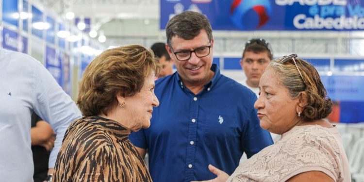 Vitor Hugo recebe ex-senadora Nilda Gondim em visita à obras e ações em Cabedelo: “Gratidão aos R$ 12 milhões em emendas”