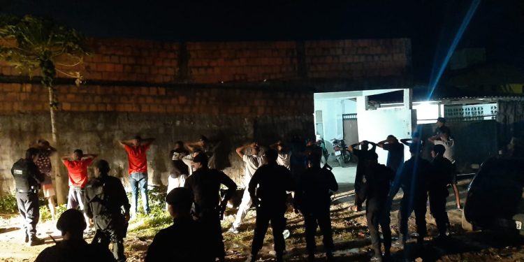 Polícia Militar e Corpo de Bombeiros acabam festa irregular que tinha presença de menores em Jacumã