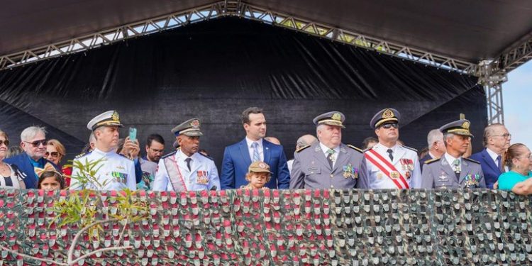 Vice-governador participa de desfile cívico-militar da Independência do Brasil em João Pessoa