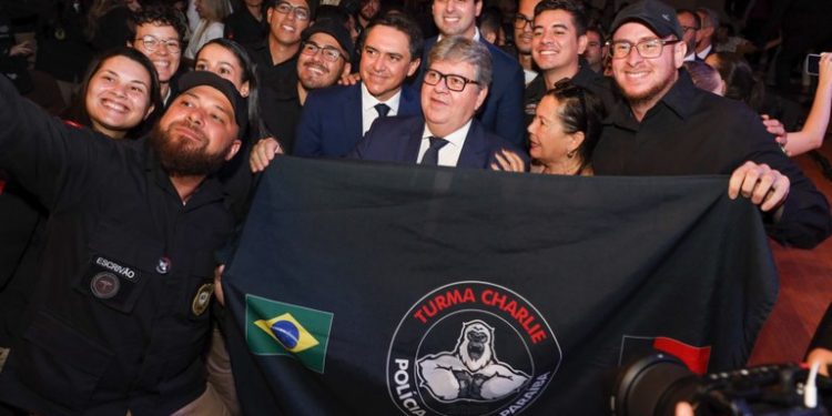 Governador participa de formatura de 485 formandos da Polícia Civil e assina convocação para nomear concursados