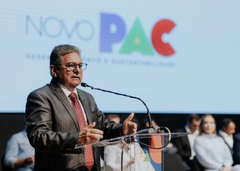 Adriano reforça cobrança por divisão mais justa dos investimentos do governo federal