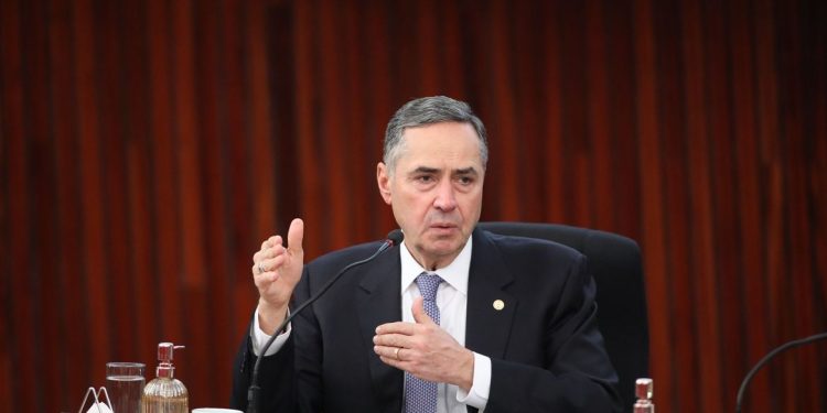 Luís Roberto Barroso toma posse na presidência do Supremo Tribunal Federal