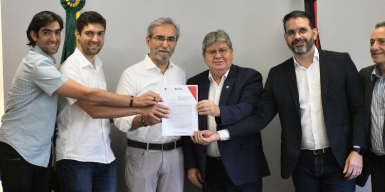 Governo da Paraíba formaliza instalação de fábrica de pisos e painéis vinílicos mais moderna da América Latina em Alhandra