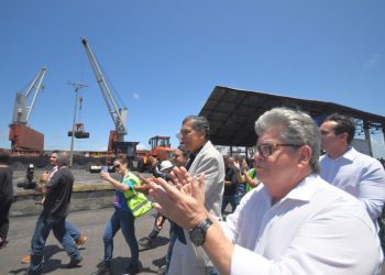 João Azevêdo entrega dragagem, armazéns e implanta projeto Porto Cidade com ações de inclusão social em Cabedelo