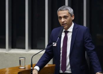 PGR pede ao STF para ouvir deputado Gustavo Gayer sobre declarações discriminatórias contra africanos