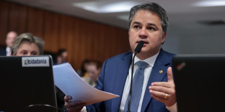 Ciclo de debate com líderes empresariais sobre a Reforma Tributária terá a participação de Efraim Filho