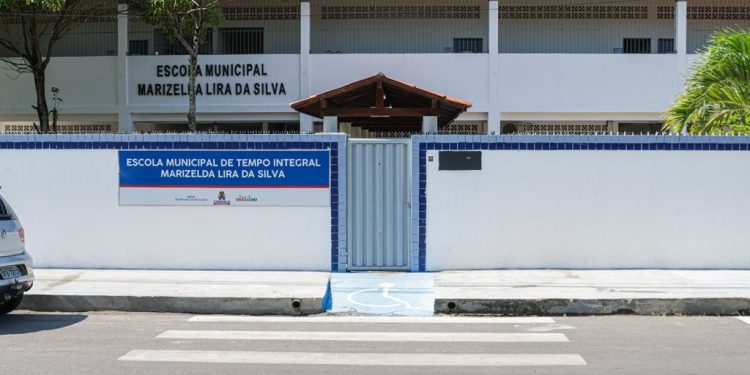 Prefeitura de Cabedelo entrega obra de reforma e ampliação da Escola Municipal Marizelda Lira da Silva