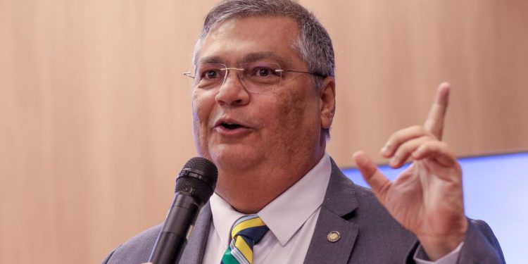 Bruno pede apoio ao ministro do Desenvolvimento Regional para obras e ações voltadas à zona rural de Campina Grande
