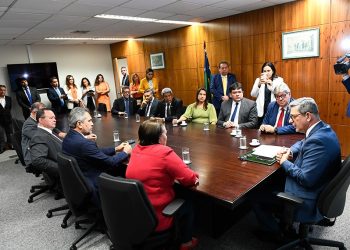 Governadores do Nordeste pedem para ampliar participação dos estados no Orçamento