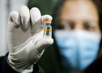 Sancionada lei que regulamenta vacinação em estabelecimentos privados